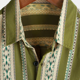Chemise Rétro en Coton avec Boutons pour Hommes avec Motif Aztèque des Années 70 en Rayures Vertes et Manches Courtes