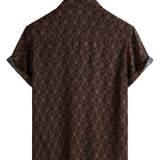 Chemise à Manches Courtes en Coton avec Poche au Motif Géométrique Rétro en Couleur Marron pour Hommes
