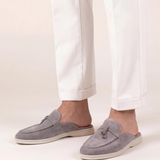 Mules en daim gris clair méditerranéennes