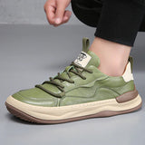 Chaussures en cuir à semelle haute
