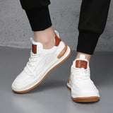 Chaussures en cuir à semelle haute