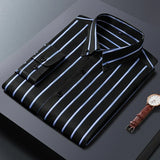Chemise Masculine Élégante à Rayures